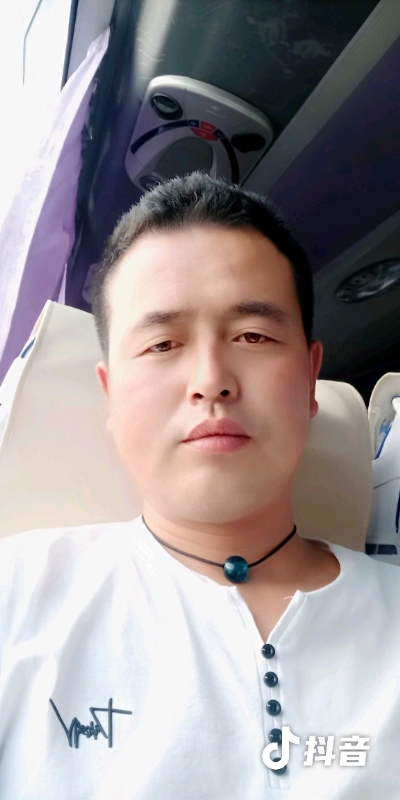 瞬间被爱上的第一张照片--陕西蓝颜知己交友网