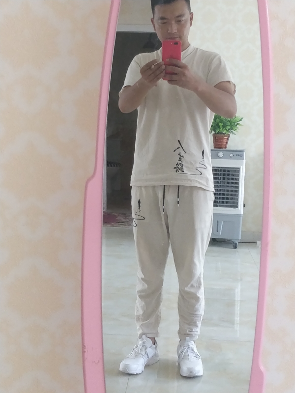 一天一根烟的第二张照片--陕西蓝颜知己交友网