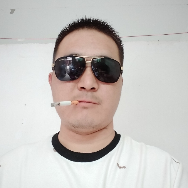 白伟伟的第一张照片--陕西蓝颜知己交友网