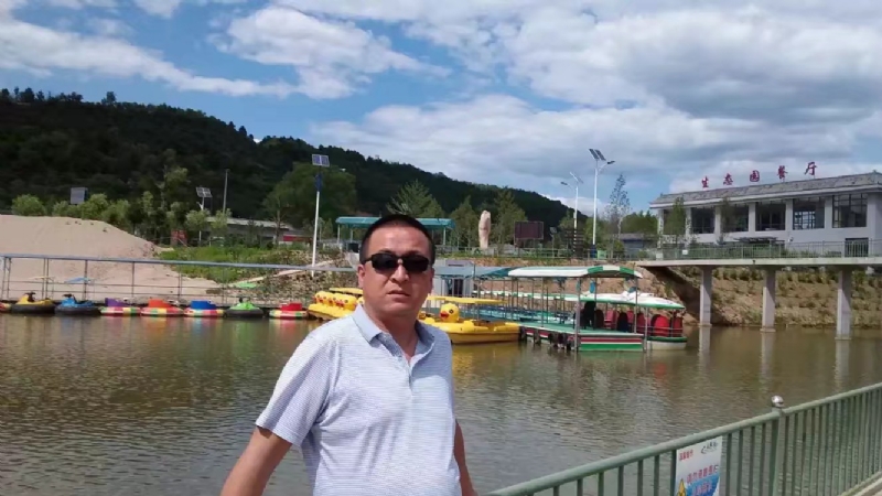 一三缺四的第一张照片--陕西蓝颜知己交友网